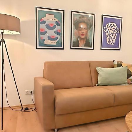 Urban & Chic: 2Bdr, Parkplatz Apartment Witten Bagian luar foto