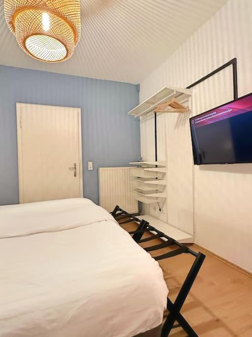 Urban & Chic: 2Bdr, Parkplatz Apartment Witten Bagian luar foto