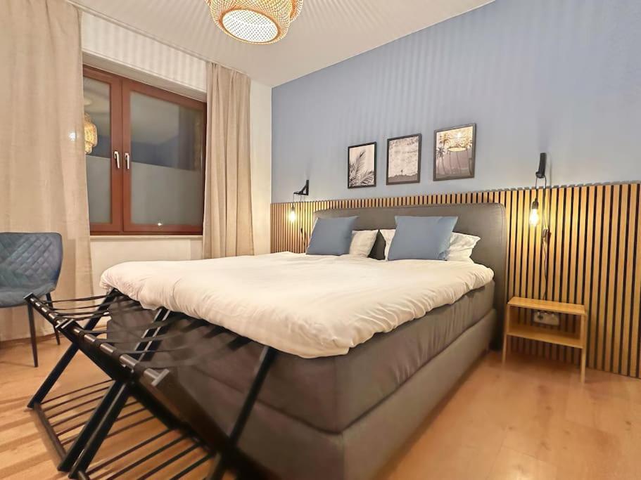 Urban & Chic: 2Bdr, Parkplatz Apartment Witten Bagian luar foto