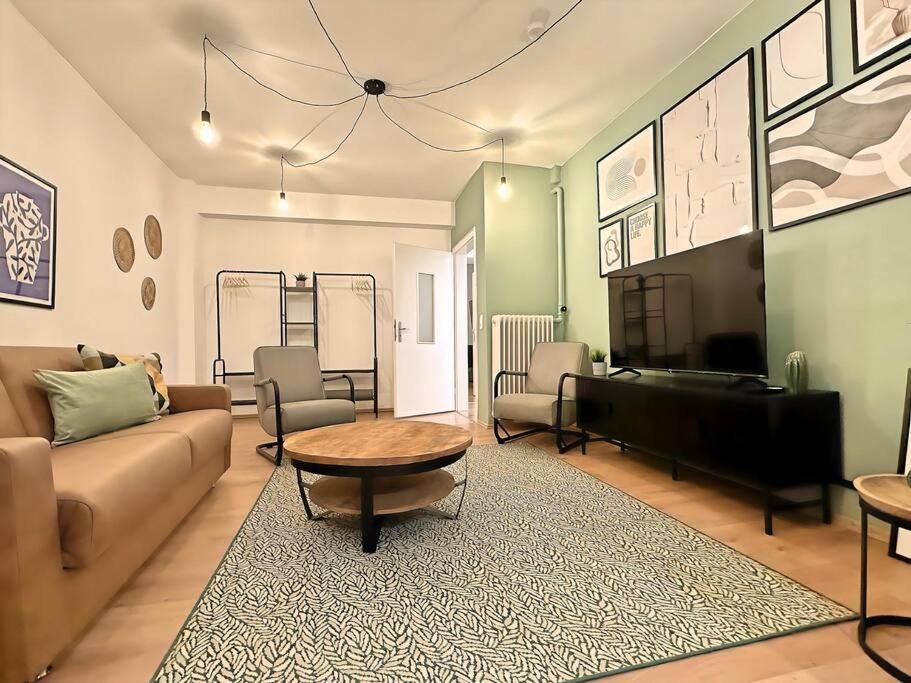 Urban & Chic: 2Bdr, Parkplatz Apartment Witten Bagian luar foto